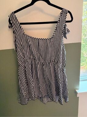 SHEIN Black & White Striped Tie-Shoulder Peplum Crop Top